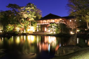 錦を纏う徳川園, 紅葉祭, ライトアップ, 11月秋、名古屋市東区の観光・撮影スポットの画像と写真