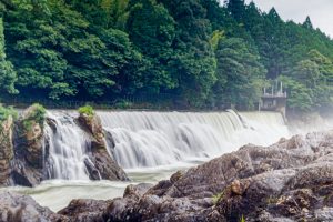 新城市の滝、長篠堰堤、愛知県新城市の観光・撮影スポットの画像と写真新城市の滝、長篠堰堤、愛知県新城市の観光・撮影スポットの画像と写真