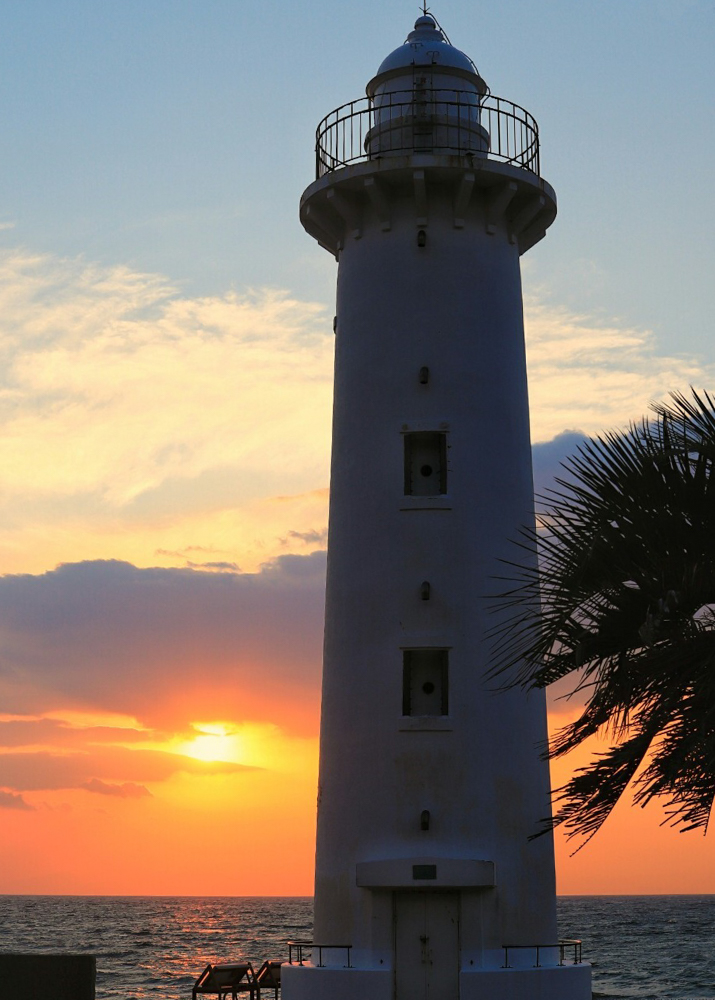 野間灯台、夕日、愛知県知多郡の観光・撮影スポットの画像と写真