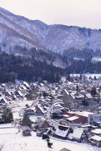 白川郷合掌造り集落、雪景色、2月冬、岐阜県大野郡の観光・撮影スポットの画像と写真
