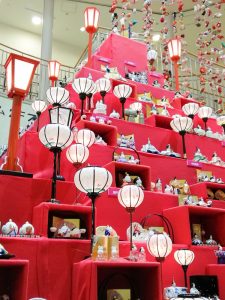 瀬戸蔵ミュージアム　ひな祭り,千代紙のつるし飾り,2月春、愛知県瀬戸市の観光・撮影スポットの画像と写真