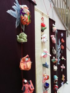 瀬戸蔵ミュージアム　ひな祭り,千代紙のつるし飾り,2月春、愛知県瀬戸市の観光・撮影スポットの画像と写真