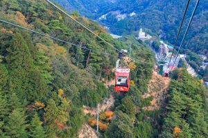 御在所ロープウェイ、紅葉、11月秋、三重県三重郡の観光・撮影スポットの名所
