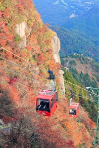 御在所ロープウェイ、紅葉、11月秋、三重県三重郡の観光・撮影スポットの名所