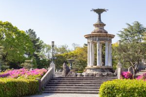 鶴舞公園、つつじ、4月の春の花、名古屋市昭和区の観光・撮影スポットの画像と写真、4月の夏の花、名古屋市昭和区の観光・撮影スポットの画像と写真