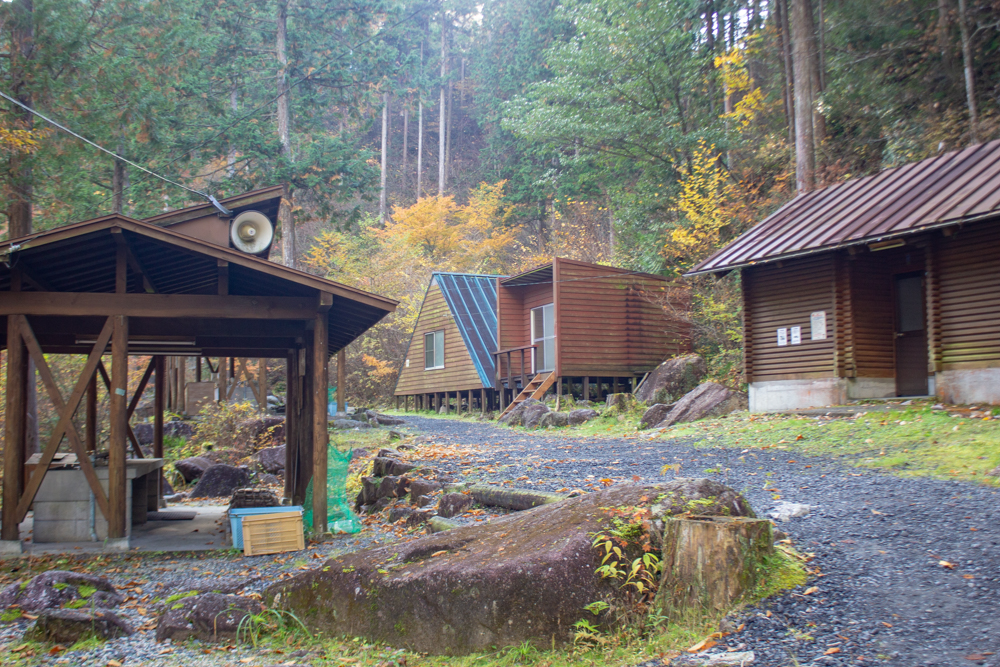 夕森公園、キャンプ場、11月秋、岐阜県中津川市の観光・撮影スポットの画像と写真