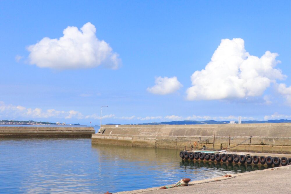 佐久島、空と海、アートの島、愛知県西尾市佐久島の観光・撮影スポットの画像と写真