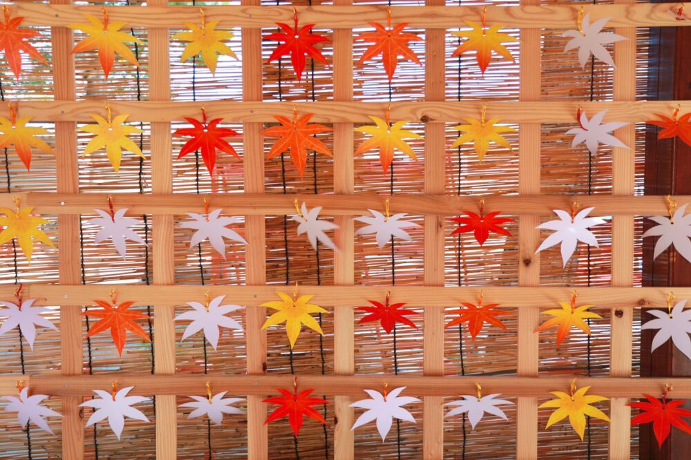 別小江神社、9月、紅葉、名古屋市北区の観光・撮影スポットの画像と写真