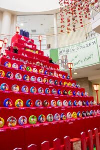 瀬戸蔵ミュージアム　ひな祭り,千代紙のつるし飾り,2月春、愛知県瀬戸市の観光・撮影スポットの画像と写真