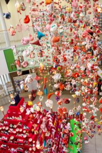 瀬戸蔵ミュージアム　ひな祭り,千代紙のつるし飾り,2月春、愛知県瀬戸市の観光・撮影スポットの画像と写真