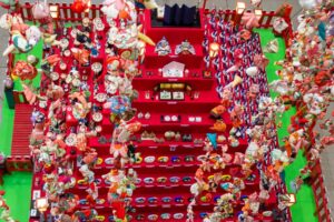 瀬戸蔵ミュージアム　ひな祭り,千代紙のつるし飾り,2月春、愛知県瀬戸市の観光・撮影スポットの画像と写真