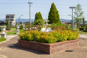 安八郡ばら公園いこいの広場、バラ園、5月夏の花、岐阜県安八郡の観光・撮影スポットの画像と写真