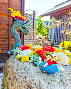 御井神社、花手水舎、5月夏、岐阜県各務原市の観光・撮影スポットの名所
