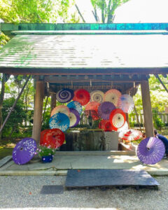若宮神明社,、花手水舎、和傘、6月夏、愛知県一宮市の観光・撮影スポットの名所