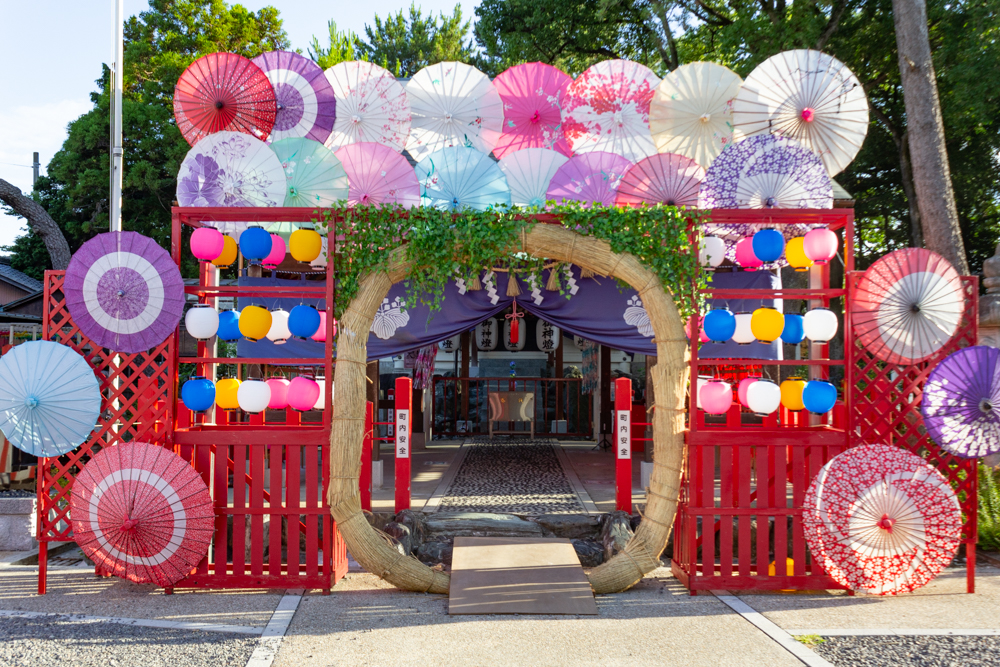 別小江神社、和傘、6月夏の花、名古屋市北区の観光・撮影スポットの画像と写真
