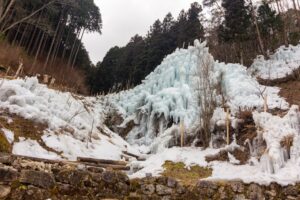 豊田市稲武　氷瀑　大井平公園　湧水広場　2月　愛知県豊田市の観光・撮影スポットの画像と写真