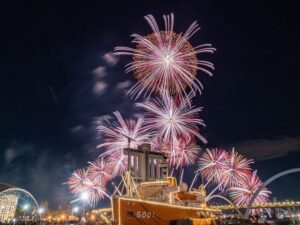 ISOGAI花火劇場in名古屋港 、名古屋港ガーデンふ頭、12月冬クリスマス、名古屋市港区の観光・撮影スポットの画像と写真