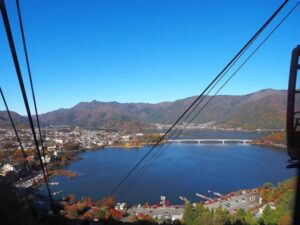 富士山パノラマロープウェイ 、河口湖、、紅葉、11月秋、山梨県南都留郡の観光・撮影スポットの名所
