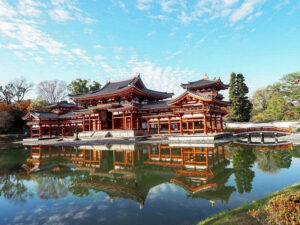 平等院鳳凰堂 、紅葉、11月秋、京都府宇治市の観光・撮影スポットの名所