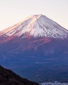 御坂峠天下茶屋 、富士山、11月秋、山梨県南都留郡の観光・撮影スポットの名所