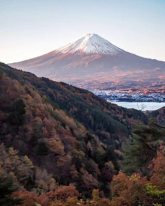 御坂峠天下茶屋 、富士山、11月秋、山梨県南都留郡の観光・撮影スポットの名所