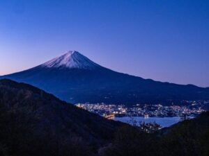 御坂峠天下茶屋 、富士山、11月秋、山梨県南都留郡の観光・撮影スポットの名所