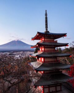 新倉山浅間公園、富士山、紅葉、11月秋、山梨県富士吉田市の観光・撮影スポットの名所