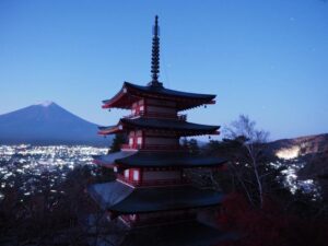 新倉山浅間公園、富士山、紅葉、11月秋、山梨県富士吉田市の観光・撮影スポットの名所