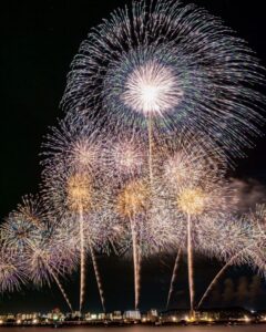 桑名水郷花火大会、7月夏、三重県桑名市の観光・撮影スポットの名所