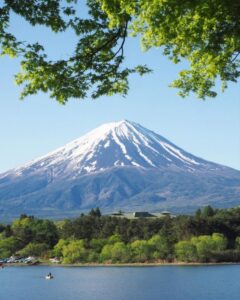 産屋ヶ崎神社 、富士山・河口湖・夏紅葉、４月春、山梨県南都留郡の観光・撮影スポットの名所