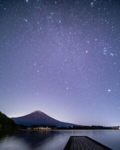 田貫湖畔広場、星空、富士山、1月冬、静岡県富士宮市の観光・撮影スポットの名所