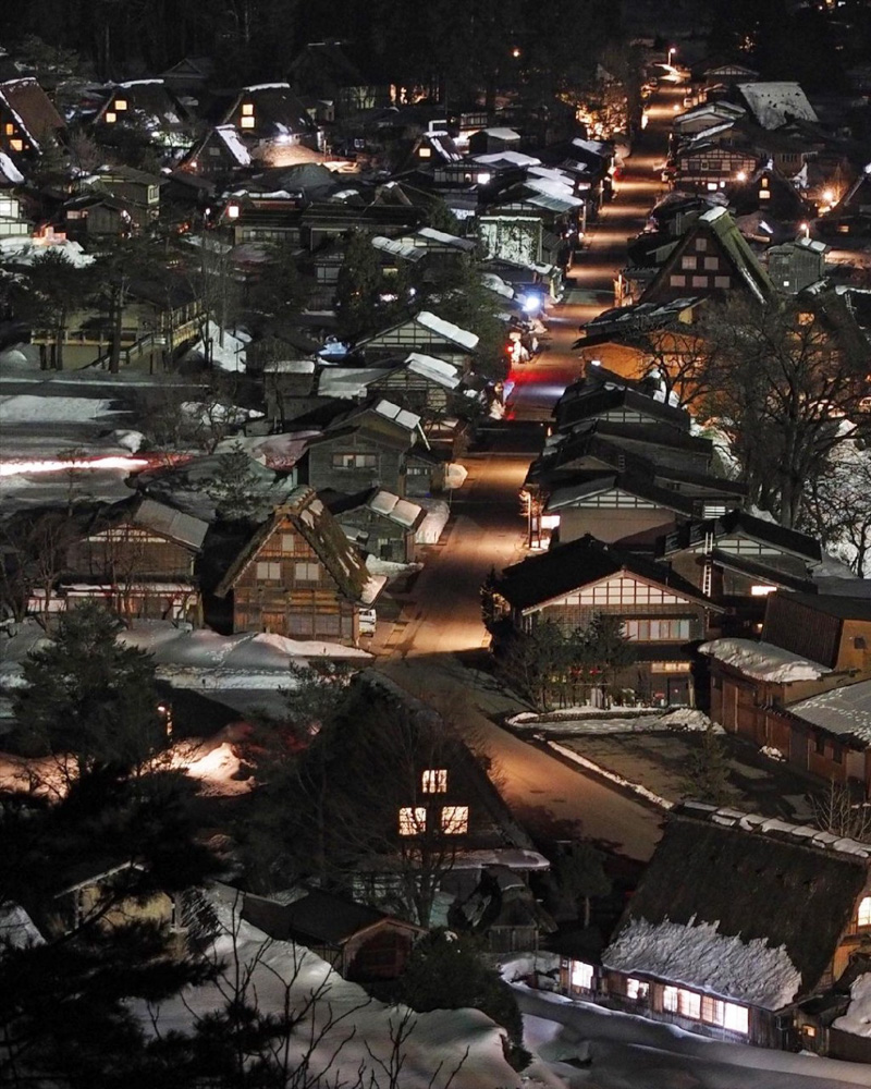 白川郷合掌造り集落、夜景、2月冬、岐阜県大野郡の観光・撮影スポットの画像と写真