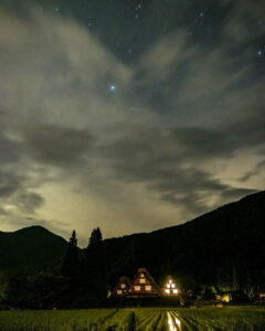 白川郷合掌造り集落、夜景、星空、夏景色、6月夏、岐阜県大野郡の観光・撮影スポットの画像と写真