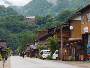 白川郷合掌造り集落、夏景色、6月夏、岐阜県大野郡の観光・撮影スポットの画像と写真