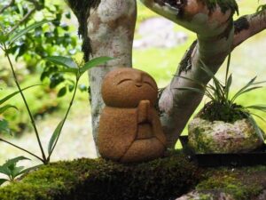 青岸寺 、夏景色、新緑、6月夏、滋賀県米原市の観光・撮影スポットの名所