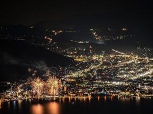 高ボッチ高原 、花火。夜景、11月秋、長野県岡谷市の観光・撮影スポットの名所