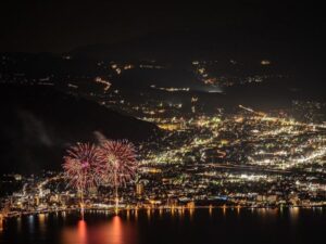 高ボッチ高原 、花火。夜景、11月秋、長野県岡谷市の観光・撮影スポットの名所