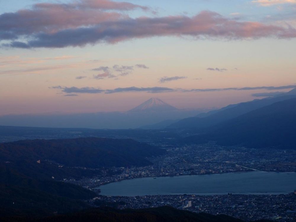 高ボッチ高原 ・富士山 、11月秋、長野県岡谷市の観光・撮影スポットの名所