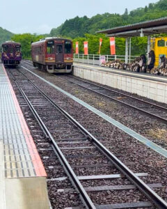 信楽焼タヌキ、信楽駅、7月夏、滋賀県甲賀市の観光・撮影スポットの名所