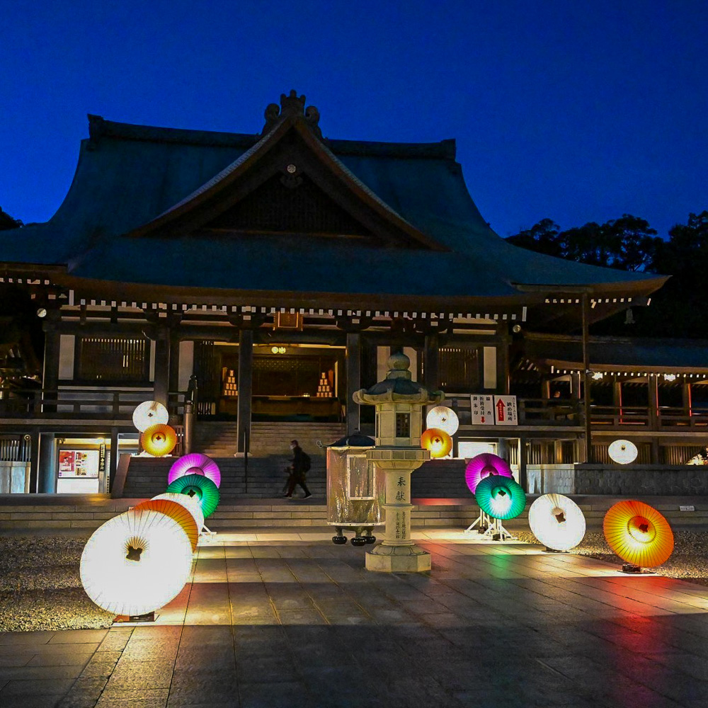 法多山尊永寺、和傘ライトアップ、11月秋、静岡県袋井市の観光・撮影スポットの名所