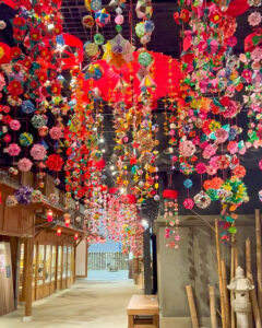 瀬戸蔵ミュージアム　ひな祭り,千代紙のつるし飾り,2月春、愛知県瀬戸市の観光・撮影スポットの画像と写真