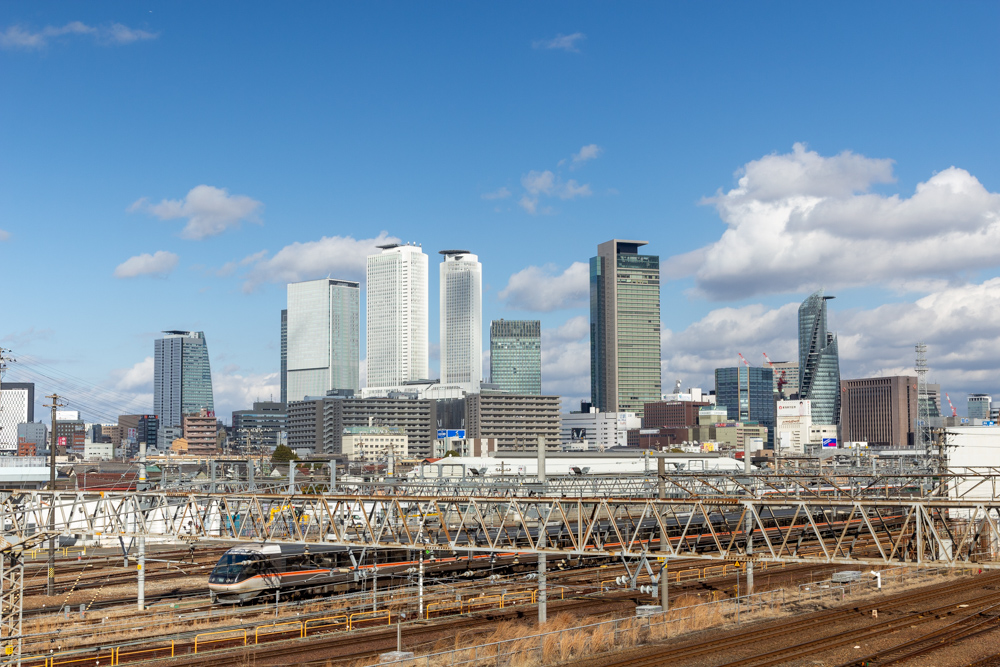 向野橋、雲と鉄道の撮影、標準ズームレンズ撮影、名古屋駅ビル群、名古屋市中村区の観光・撮影スポットの画像や写真