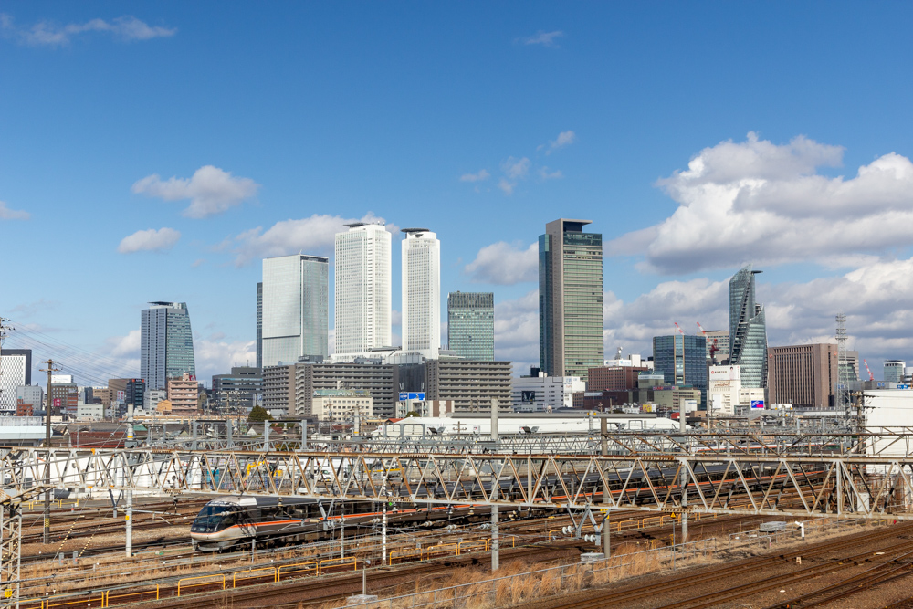 向野橋、雲と鉄道の撮影、標準ズームレンズ撮影、名古屋駅ビル群、名古屋市中村区の観光・撮影スポットの画像や写真