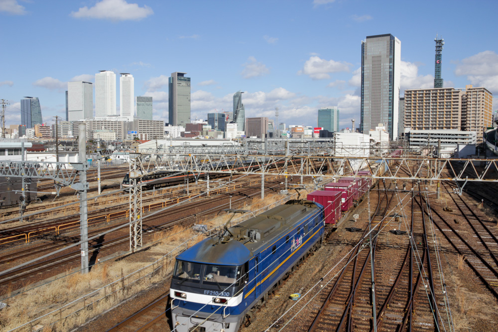 向野橋、雲と鉄道の撮影、標準ズームレンズ撮影、名古屋駅ビル群、名古屋市中村区の観光・撮影スポットの画像や写真