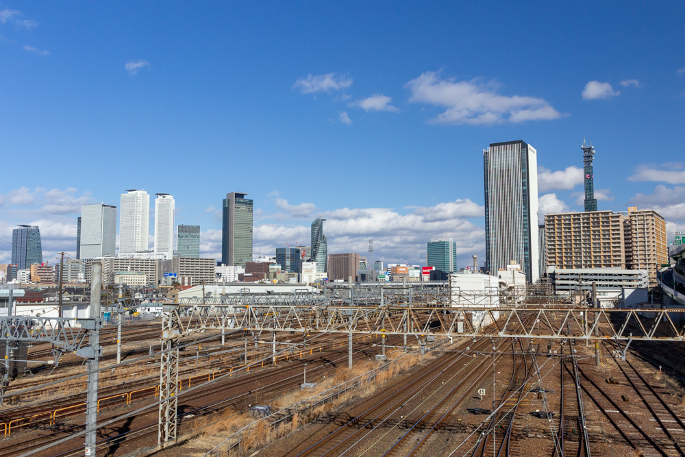 向野橋、雲と鉄道の撮影、標準ズームレンズ撮影、名古屋駅ビル群、名古屋市中村区の観光・撮影スポットの画像や写真