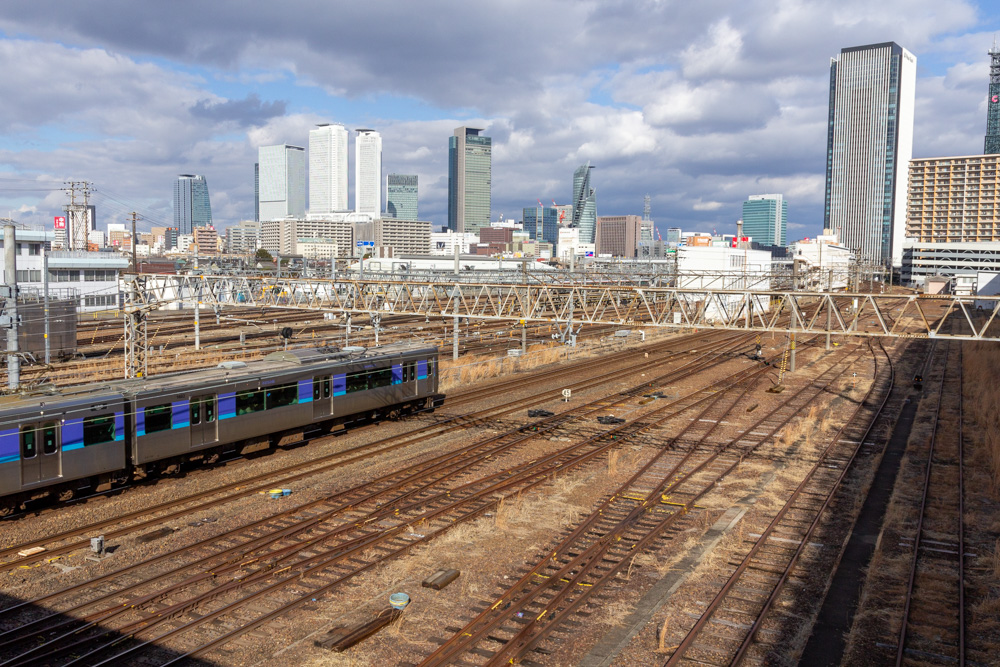 向野橋、雲と鉄道の撮影、標準ズームレンズ撮影、名古屋駅ビル群、名古屋市中村区の観光・撮影スポットの画像や写真