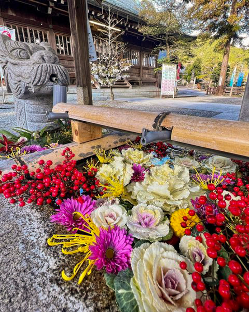 揖斐郡　三輪神社、花手水舎、1月冬、岐阜県揖斐郡の観光・撮影スポットの名所