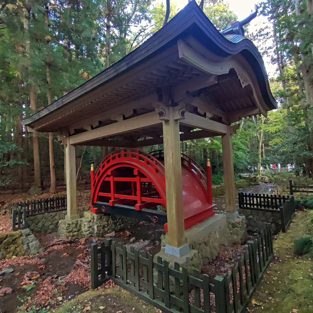彌彦神社、玉の橋、2023年11月秋、新潟県西蒲原郡の観光・撮影スポット