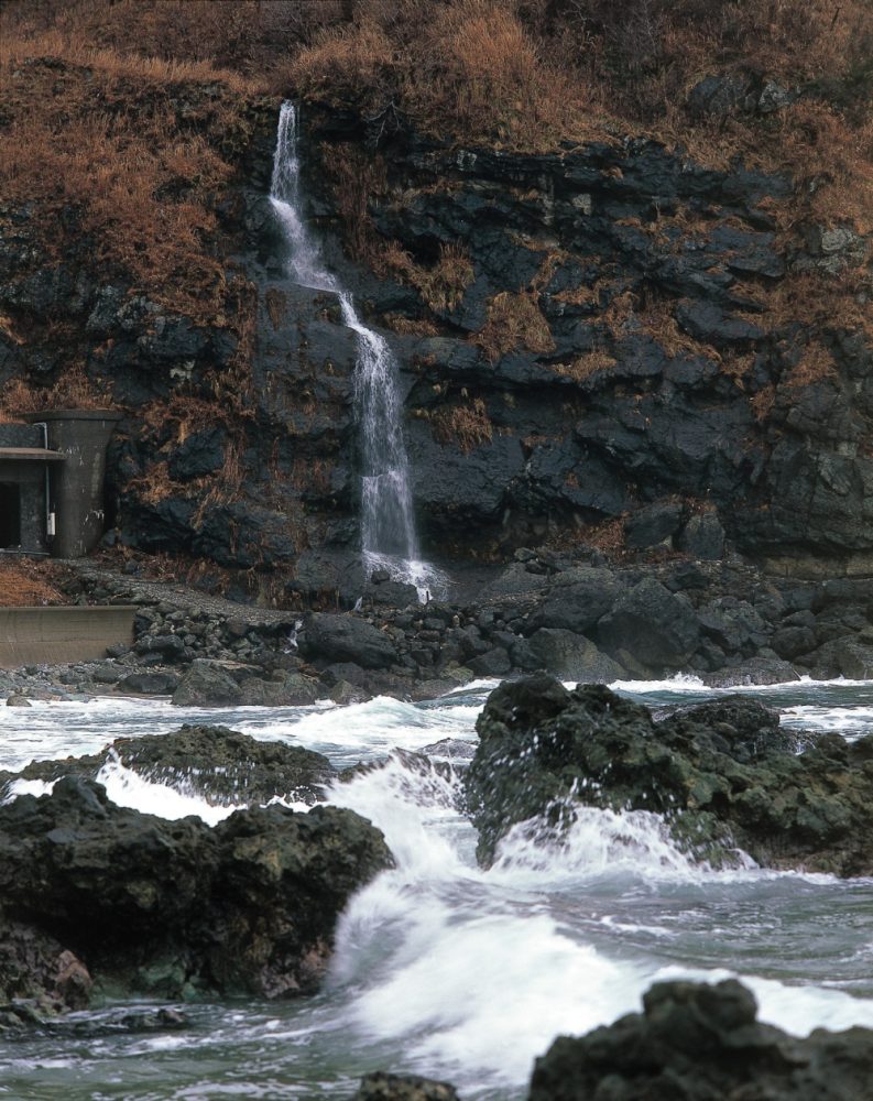 垂水の滝、１２月冬、石川県輪島市の観光・撮影スポット