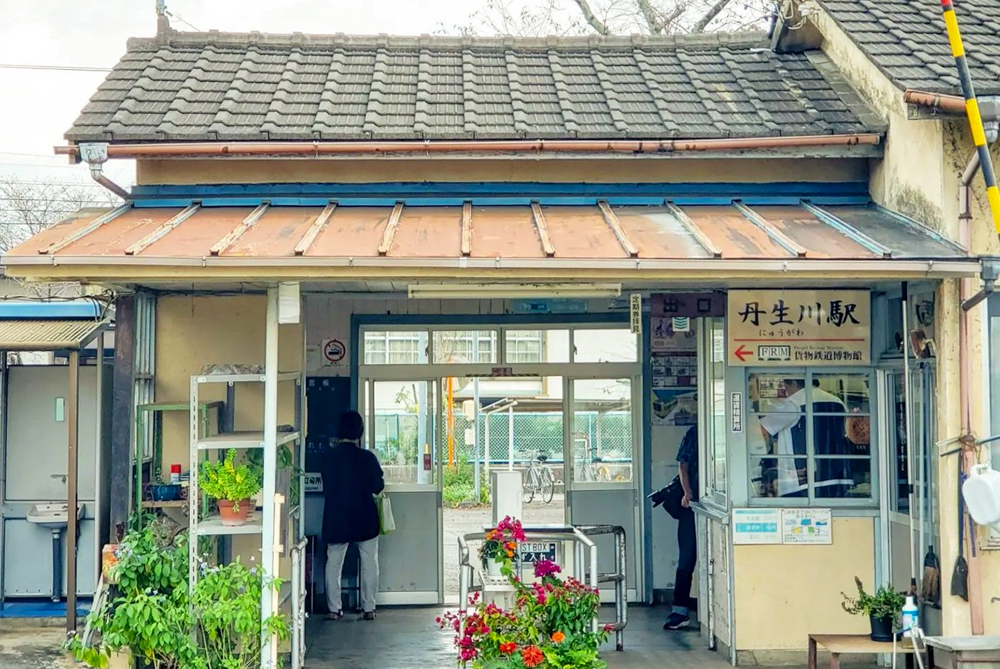 丹生川駅、三岐鉄道、9月秋の花、三重県いなべ市の観光・撮影スポットの名所